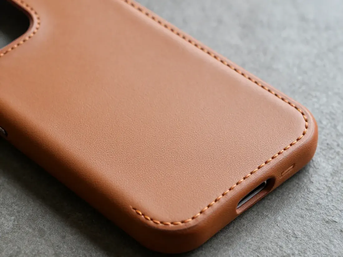 Leather detail / 皮革細節