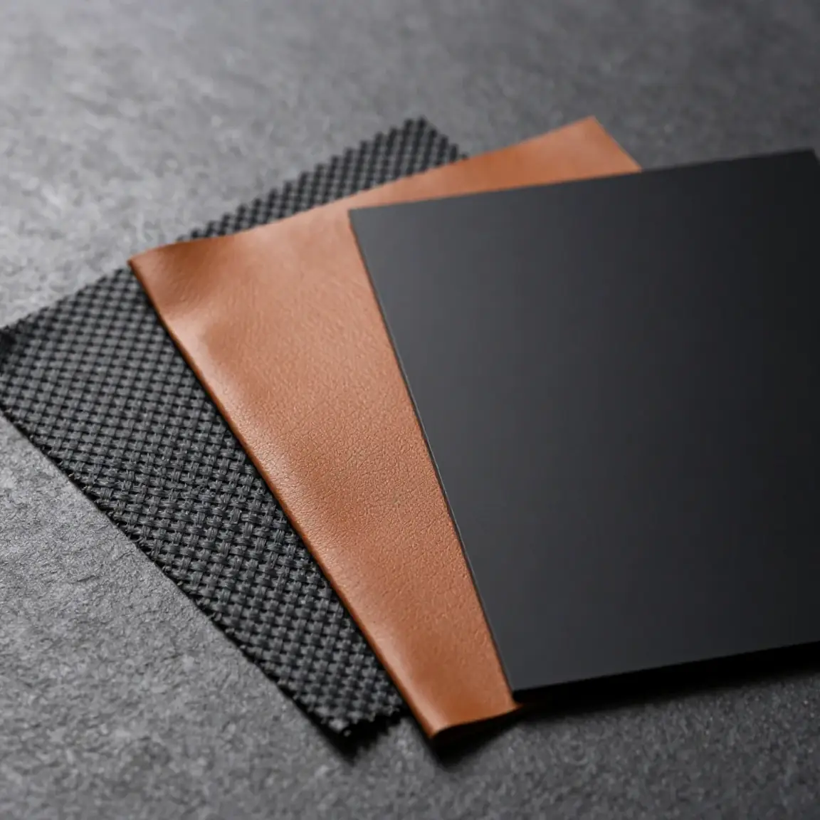 aramid, leather and polycarbonate swatches / 芳綸、皮革與 PC 材質色板